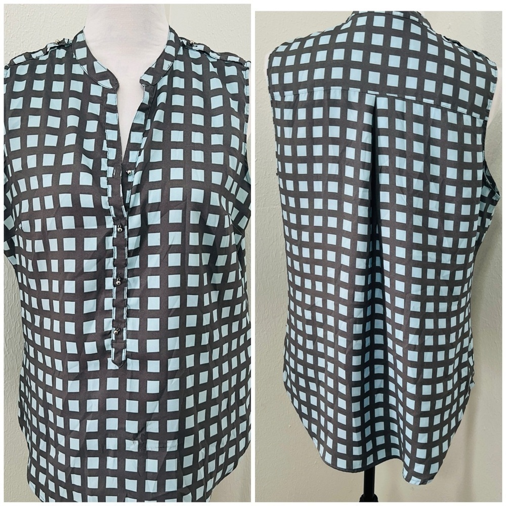 New York & Company Stretch Women’s Large Gray and Blue Checkered Blouse EUC
